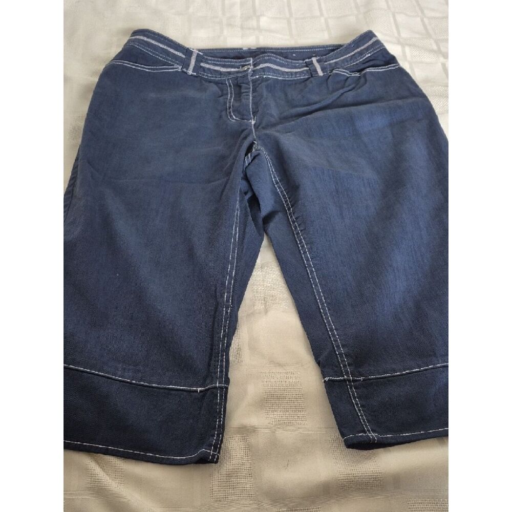 Women’s Dark Blue Cropped Jeans with Contrast Stitching - Picture 12 of 16